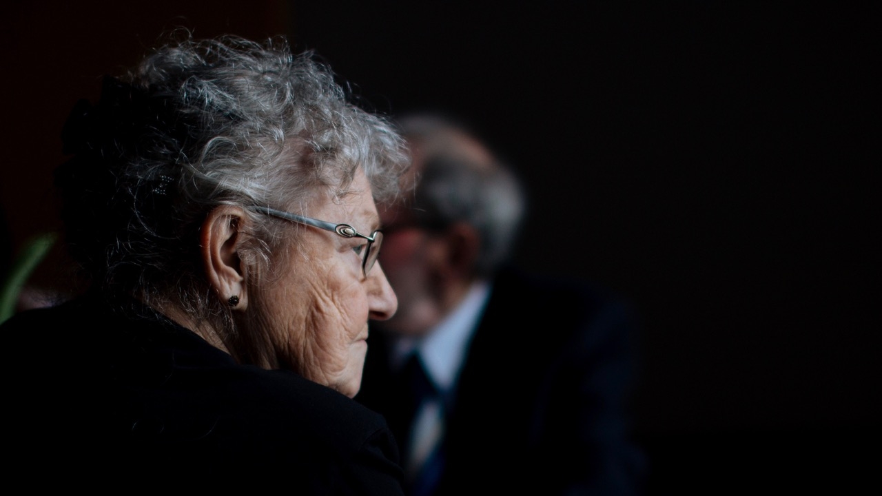 Pokud výrazně nepřibydou zařízení pro seniory, hrozí v dalších desetiletích kolaps péče v rámci sociálních služeb. Více na: www.ct24.ceskatelevize.cz