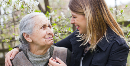 Pondělí 30.11. od 14:00 hod.: Online poradna s psycholožkou Mgr. Lucií Simonovou - téma Komunikace s lidmi s demencí. Budeme rádi za vaše dotazy či zkušenosti!
