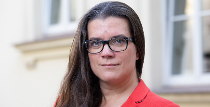 „Pokud stát nezačne posilovat terénní služby, bude muset počítat s rizikem, že lidé budou umírat bez pomoci,“ říká v rozhovoru pro iDNES.cz socioložka Lucie Vidovićová