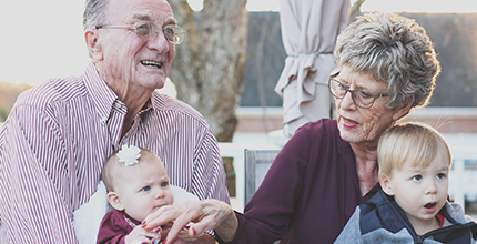 Mezigenerační soužití: Výhody a nevýhody společného žití pod jednou střechou