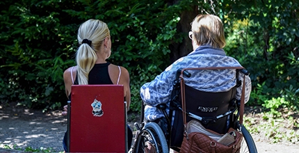 Sendvičová generace strádá psychicky i finančně. Řešením je pomoc odborníků