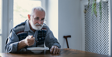 Většina Čechů chce ŽÍT DOMA, i když se stane závislá na péči druhých. Podívejte se na aktuální průzkum Institutu sociální práce, z.s., ve spolupráci s agenturou NMS Market Research. .
