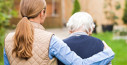 Příští rok přibudou další centra duševního zdraví. Do domácí péče se dosud díky nim vrátilo 700 pacientů. Více na: www.socialnipolitika.eu
