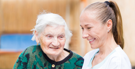 V České republice chybí stovky tisíc hodin pečovatelské služby