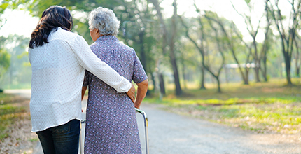 Noviny pro neformální pečující, vydávané Moravskoslezským kruhem, přinášejí rozsáhlá doporučení právničky, co dělat a na co si dát pozor při zajištění pečovatelské služby, rady pro opatrovníky a mnoho dalšího. Čtěte na www.mskruh.cz 