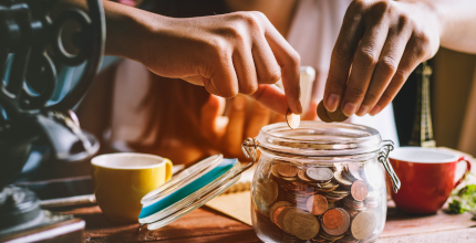 Jaké jsou podmínky pro přiznání starobní penze? Kdo může žádat a co se počítá?