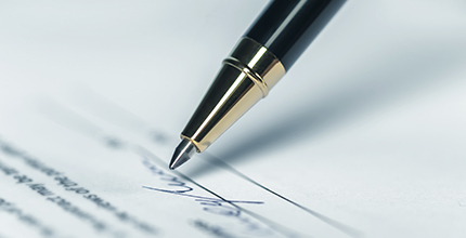 Jak se co nejlépe bránit „Šmejdům“? S tím vám poradí právník Mgr. David Novotný