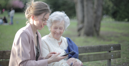Rozhovory s přáteli a rodinou zahánějí strach z budoucnosti