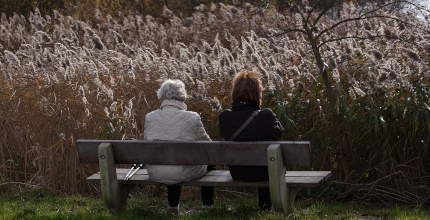 Senioři jako sendvičová generace: Co dělat když