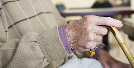 Komentář ředitele Sue Ryder Matěje Lejsala ke kauze Slunečnice: ,,Důstojně se musí cítit nejen klienti, ale i pečovatelé.'' Více na: www.seznamzpravy.cz