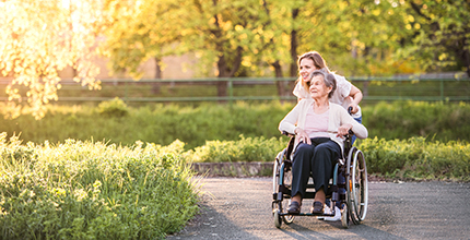 Jak se mění péče o seniory a přístup k nim? Rozhovor s vedoucí chomutovského Centra denních služeb. 